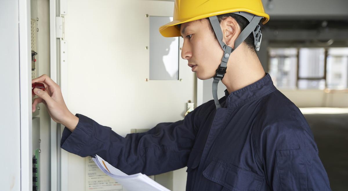 名古屋市天白区で未経験者歓迎の電気工事士の転職をお探しの方は正社員募集中の「株式会社天久電気工事」へ。